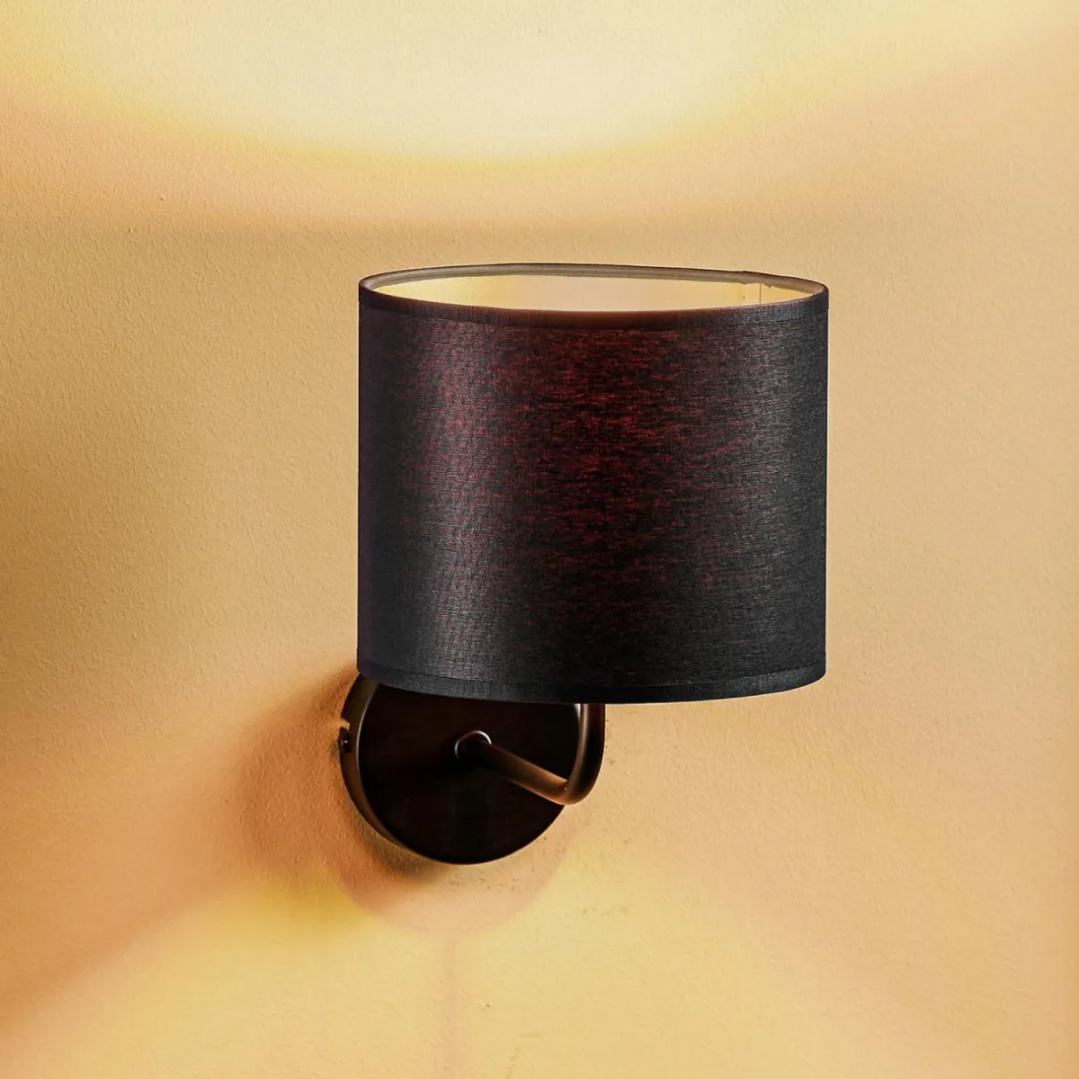 applique_soho_cylindrique_noiredore_1.webp New Luminex Applique Soho cylindrique noire/dorée