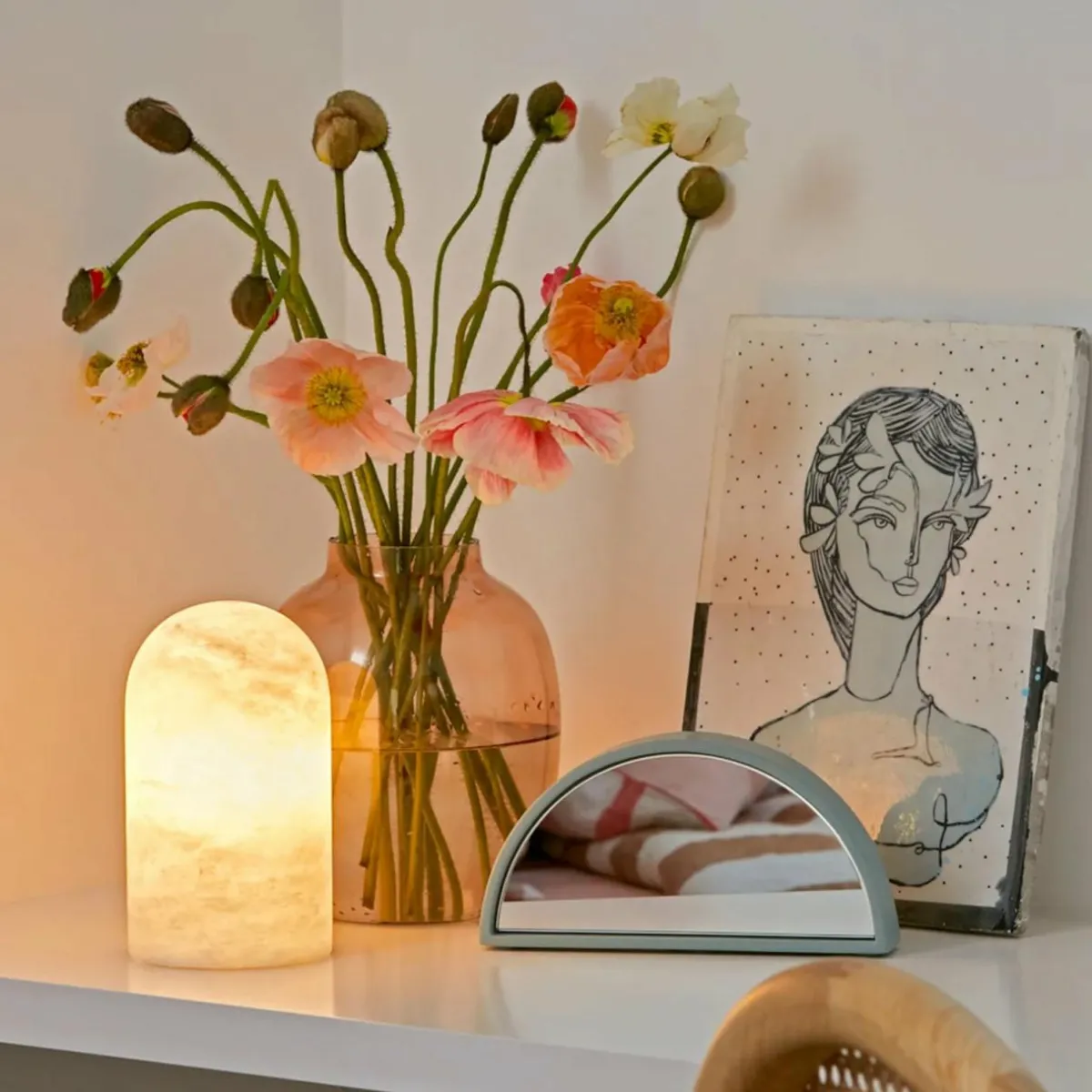 beacon_lampe_de_table_panton_pierre_dalbtre_blanche_hauteur__cm_1.webp Cheap Beacon Lighting Beacon lampe de table Panton, pierre d'albâtre blanche, hauteur 17,5 cm