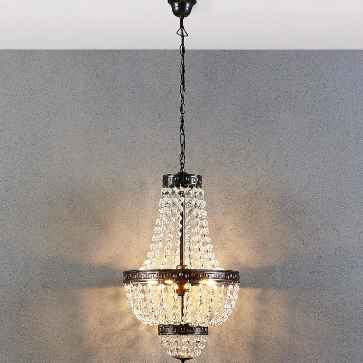 belle_suspension_jorbe_avec_du_cristal_0.webp Fashion Lindby Belle suspension Jorbe avec du cristal