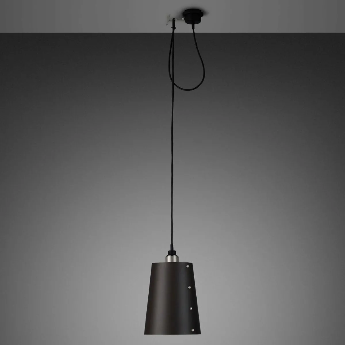 buster__punch_hooked__large_graphiteacier_3.webp Outlet Buster + Punch Hooked 1.0 large graphite/acier