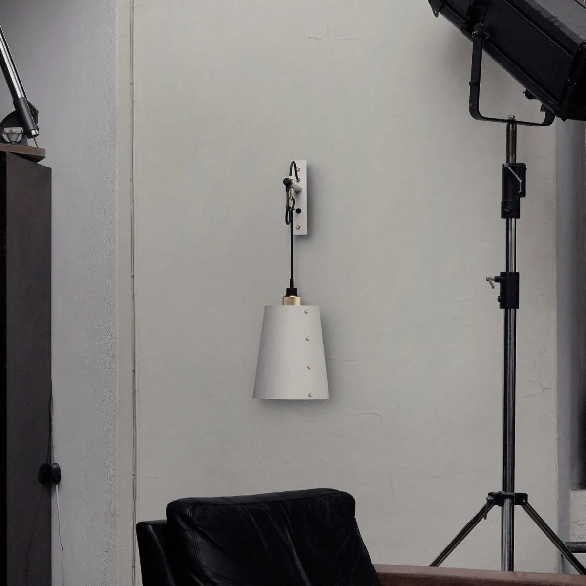 buster__punch_hooked_wall_large_grislaiton_3.webp Flash Sale Buster + Punch Hooked Wall large gris/laiton