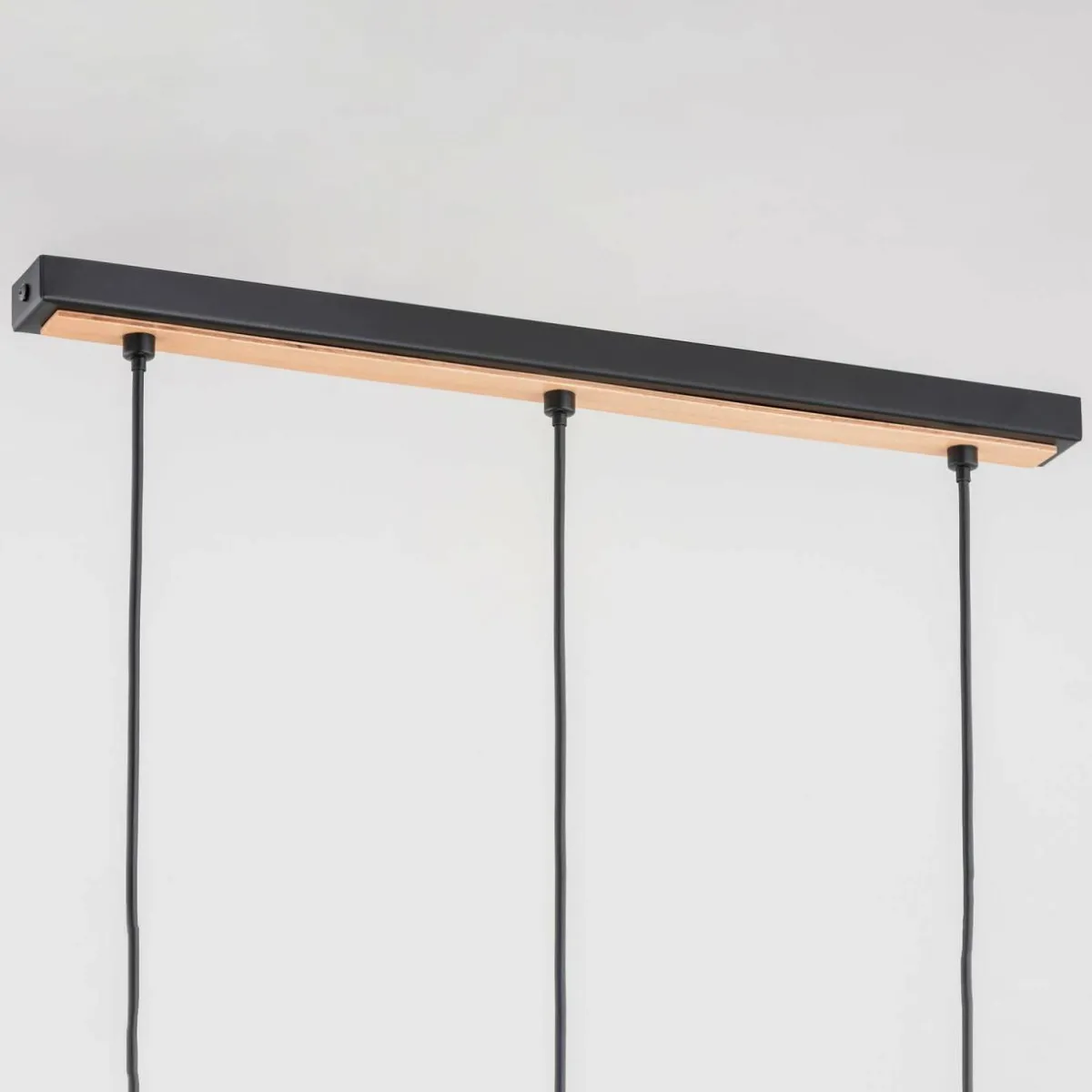 envostar_ilva_suspension___lampes_noir_1.webp Hot Envostar Ilva suspension à 3 lampes, noir