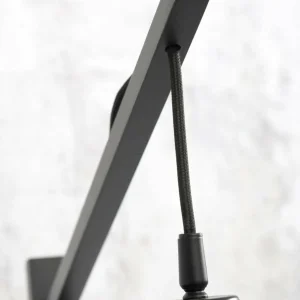 Shop Good & Mojo Hokkaido lampe sur pied 176 cm noir