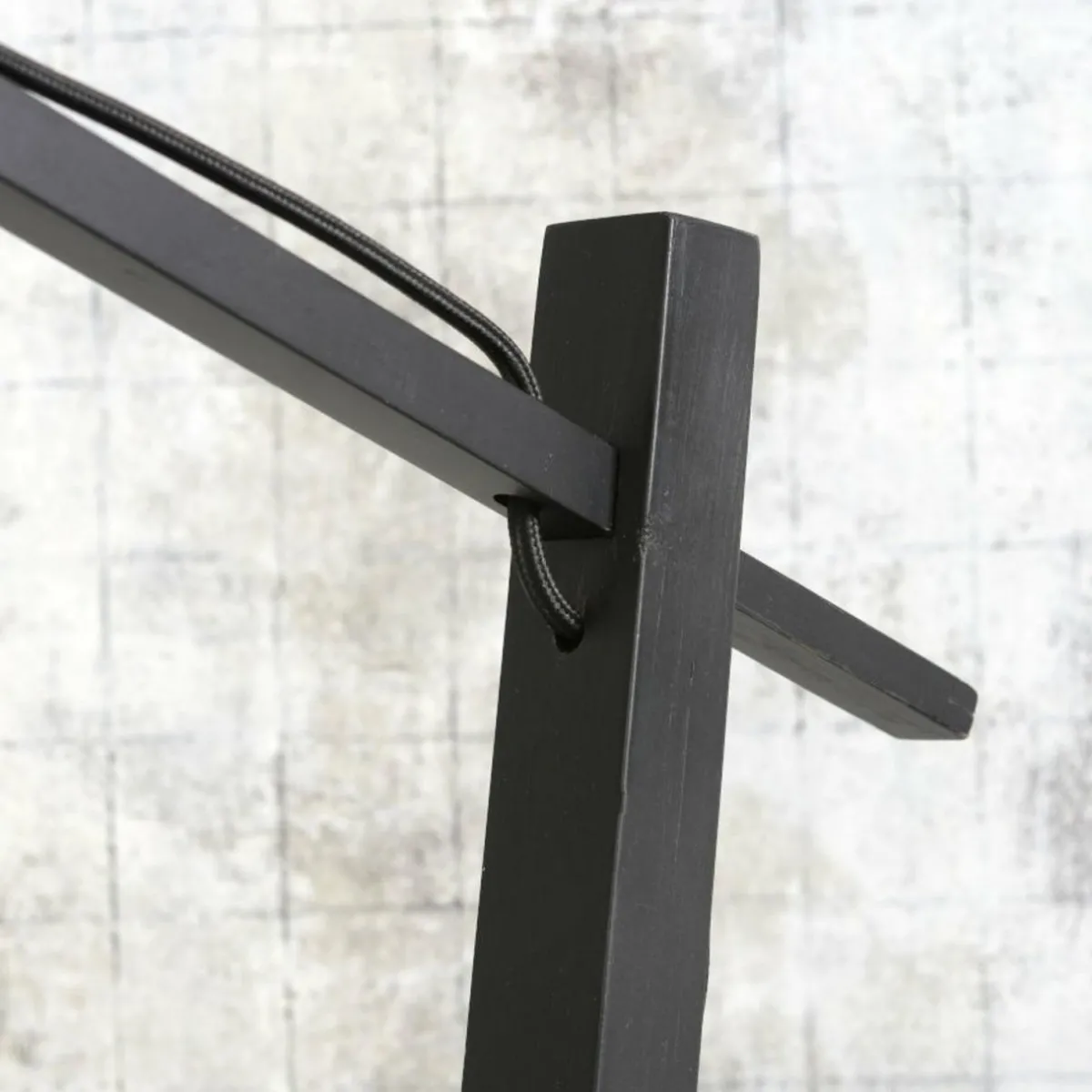 good__mojo_lampe_sur_pied_andes_noirnoir_2.webp Cheap Good & Mojo Lampe sur pied Andes, noir/noir