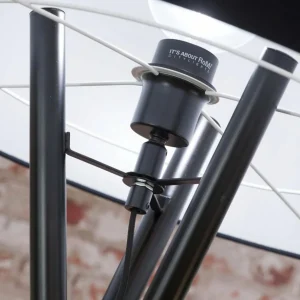 New It's about RoMi Hampton lampadaire noir