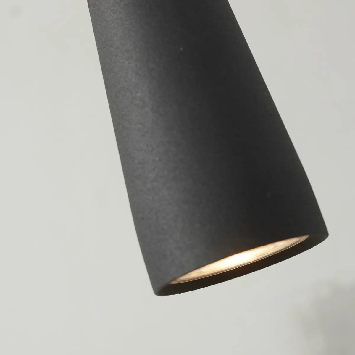 its_about_romi_suspension_bordeaux_noir___lampe_2.webp Flash Sale It's about RoMi Suspension Bordeaux, noir, à 1 lampe