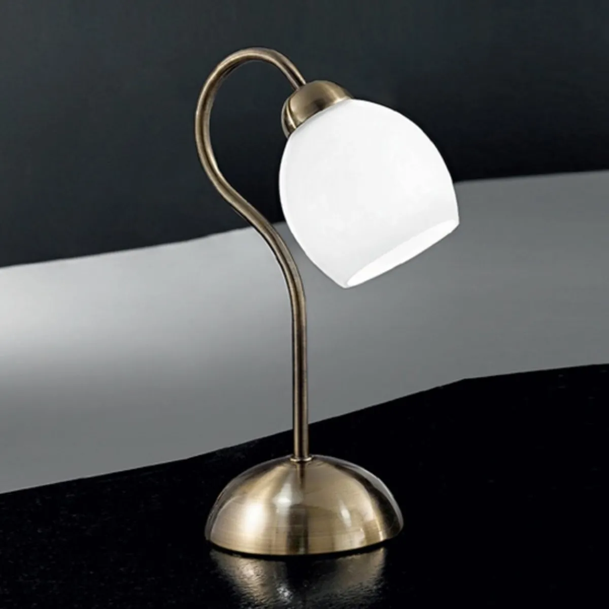 jolie_lampe__poser_doma_patina_0.webp Sale ORION Jolie lampe à poser Doma patina