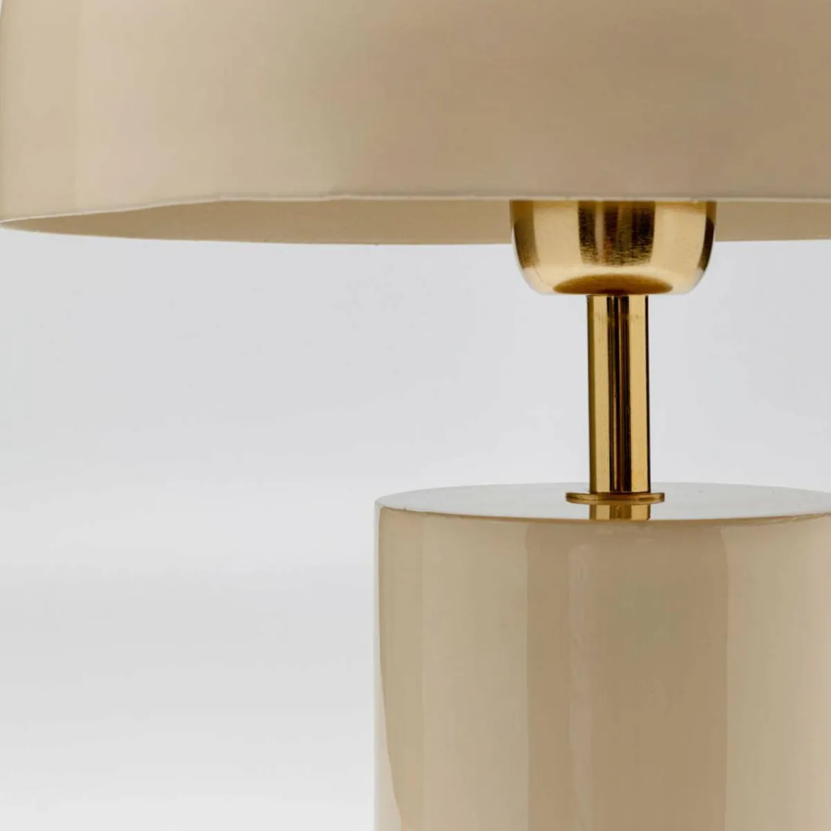 kare_lampe__poser_loungy_blanc_acier_hauteur__cm_2.webp Hot KARE Lampe à poser Loungy, blanc, acier, hauteur 38 cm