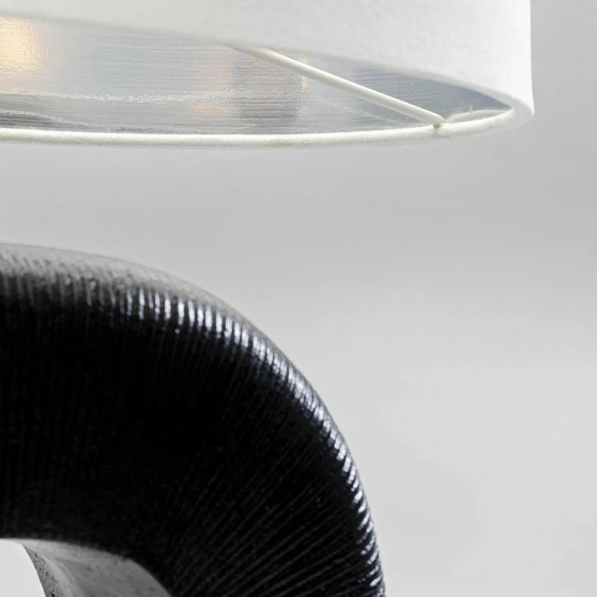 kare_lampe_de_table_tube_noirblanc_textile_de_lin_hauteur__cm_5.webp New KARE Lampe de table Tube, noir/blanc, textile de lin, hauteur 79 cm
