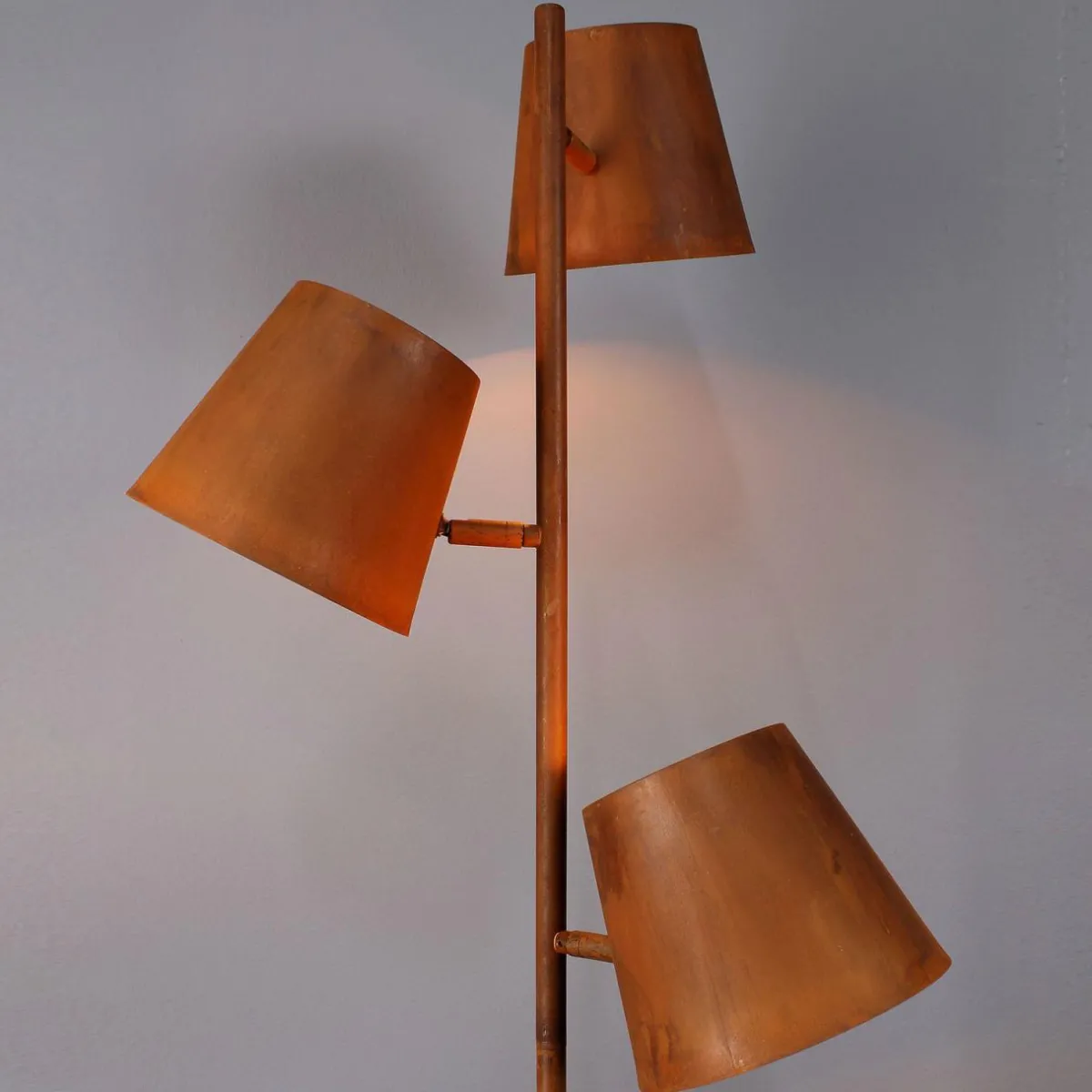 lampadaire_colt___lampes_patine_2.webp Online Eco-Light Lampadaire Colt, à 3 lampes, patinée