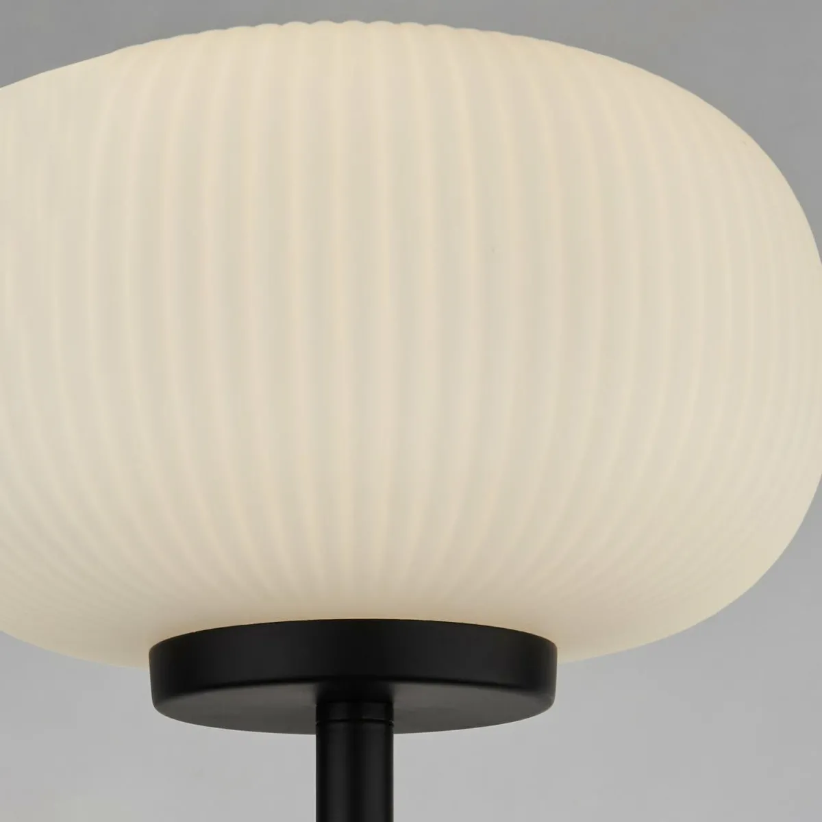 lampadaire_lumina_avec_abatjour_en_verre_0.webp Best Sale Searchlight Lampadaire Lumina avec abat-jour en verre