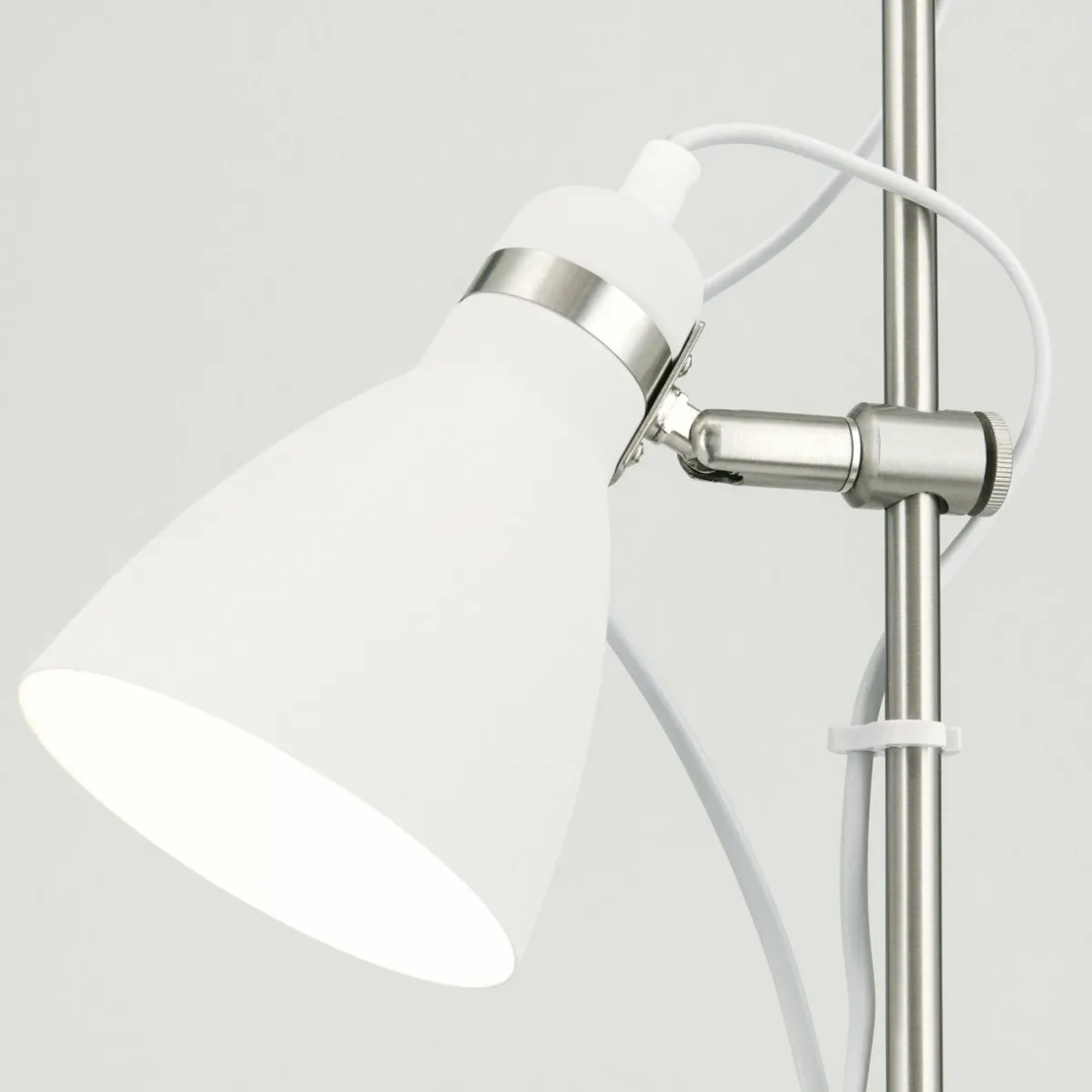 lampadaire_school_avec_deux_spots_blanc_1.webp Online ORION Lampadaire School avec deux spots, blanc