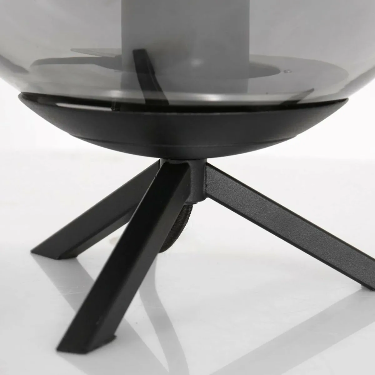 lampe__poser_bollique_noir_verre___cm_tripode_2.webp Online Steinhauer Lampe à poser Bollique, noir, verre, Ø 20 cm, tripode