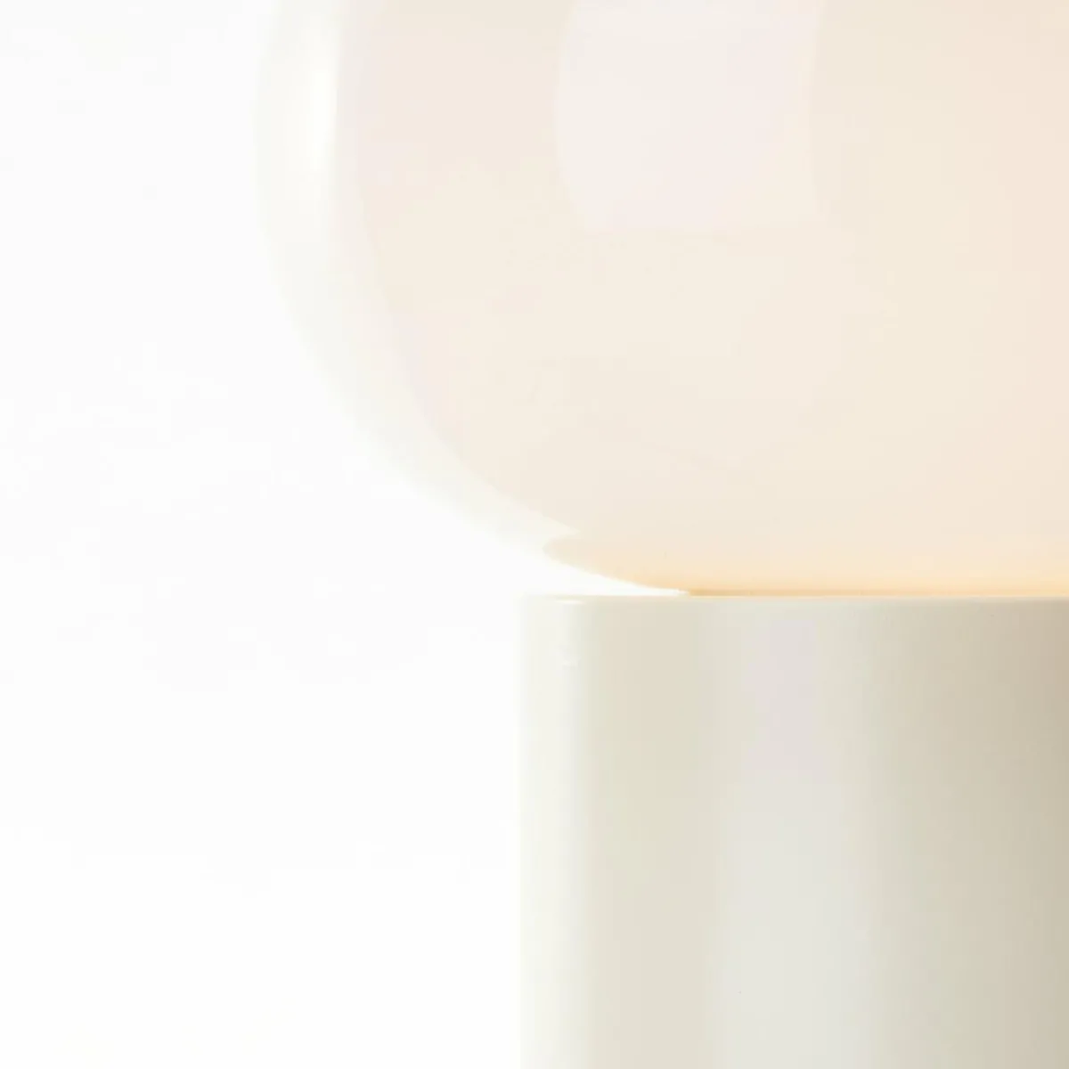 lampe__poser_daeny_verre_beige_0.webp Online Brilliant Lampe à poser Daeny, verre, beige