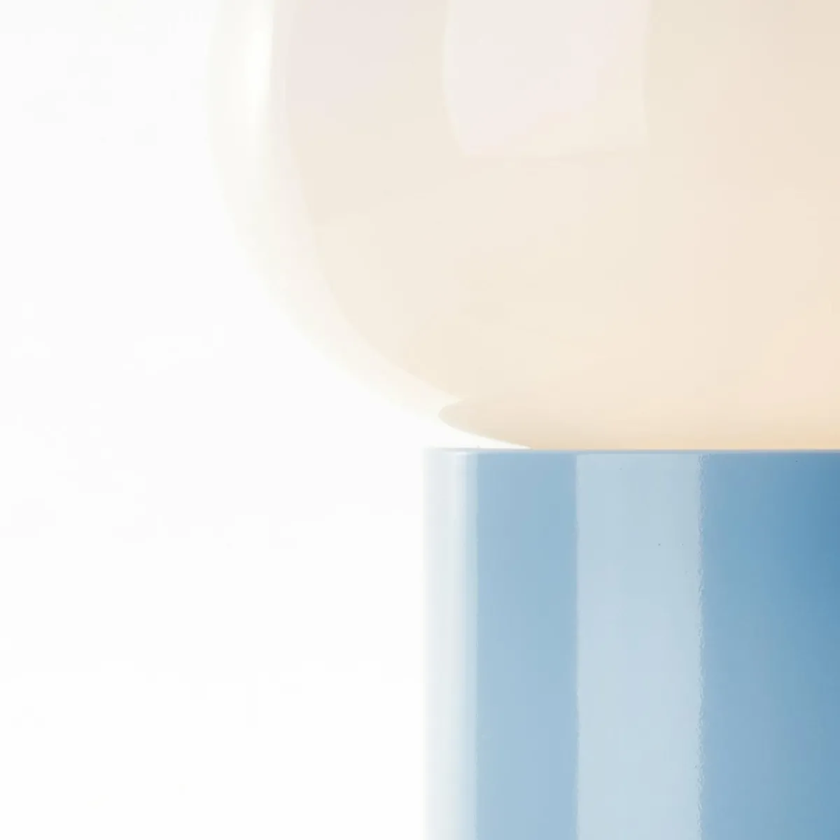 lampe__poser_daeny_verre_bleu_0.webp Online Brilliant Lampe à poser Daeny, verre, bleu