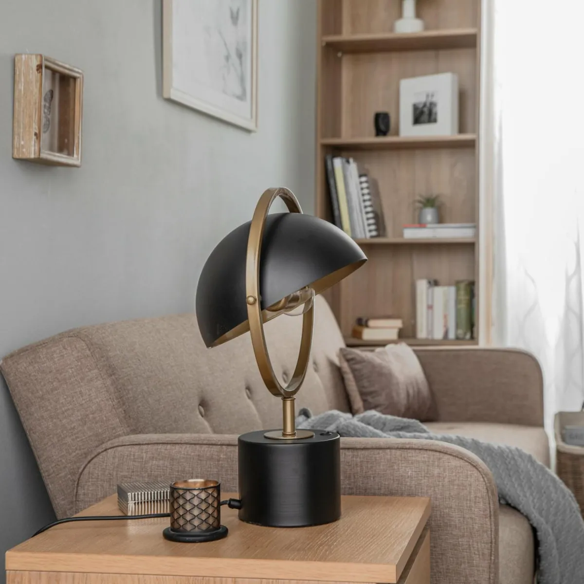 lampe__poser_mlbsy_avec_abatjour_rotatif_0.webp Flash Sale Avonni Lampe à poser ML-9132-1BSY avec abat-jour rotatif