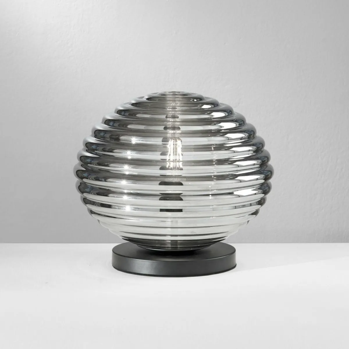 lampe__poser_ripple_noirgris_fume___cm_0-1.webp Cheap Eco-Light Lampe à poser Ripple, noir/gris fumée, Ø 32 cm