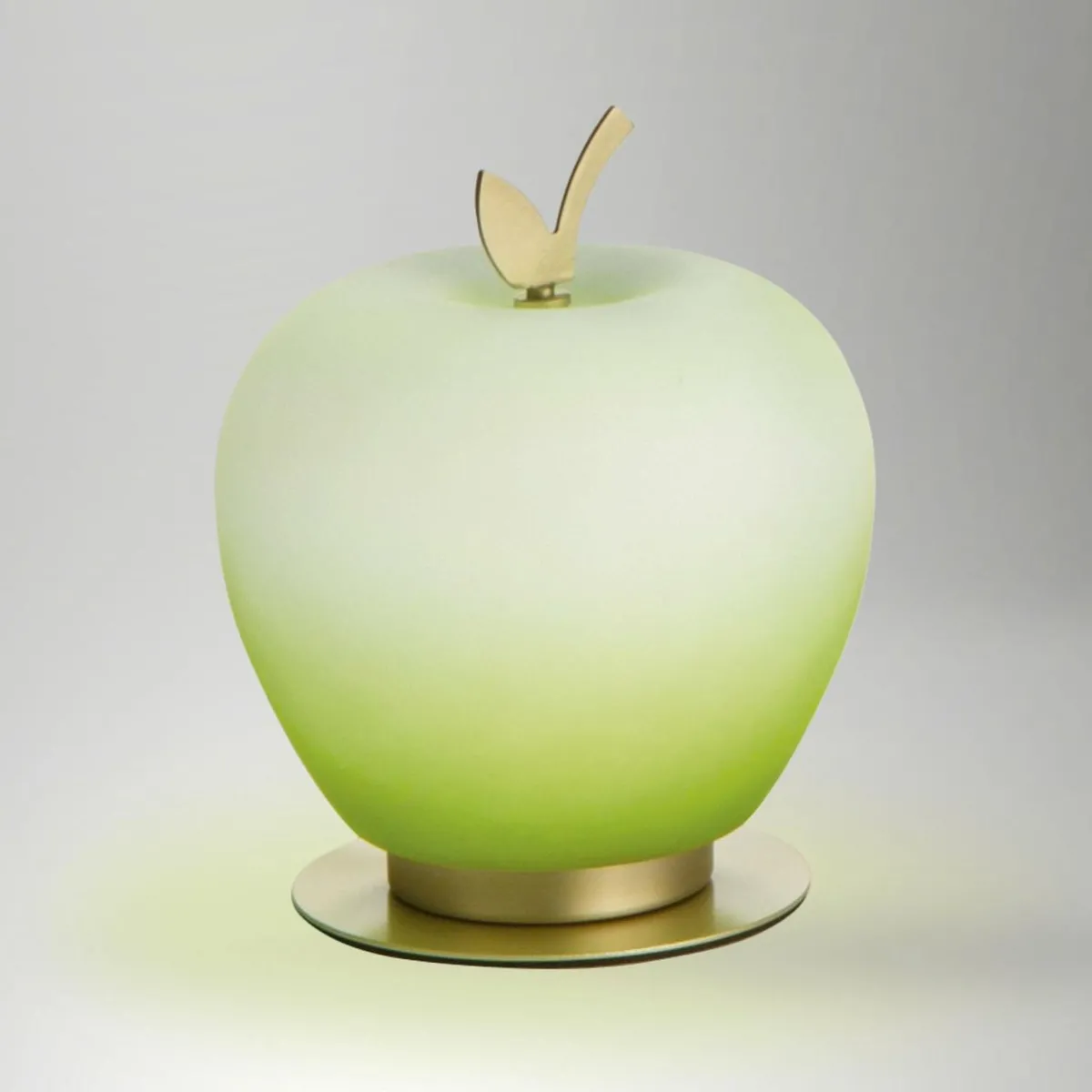 New Fabas Luce Lampe de table LED Wendy, vert/laiton, forme de pomme, verre, intensité