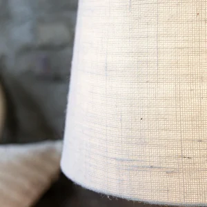 Hot Markslöjd Lampe de table Paglia, naturel/blanc, rotin/jute, hauteur 58 cm