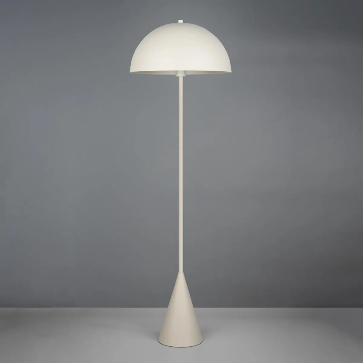 lampe_sur_pied_alfie_gris_clair_mat_mtal_e_0.webp Shop Trio Lighting Lampe sur pied Alfie, gris clair mat, métal, E27