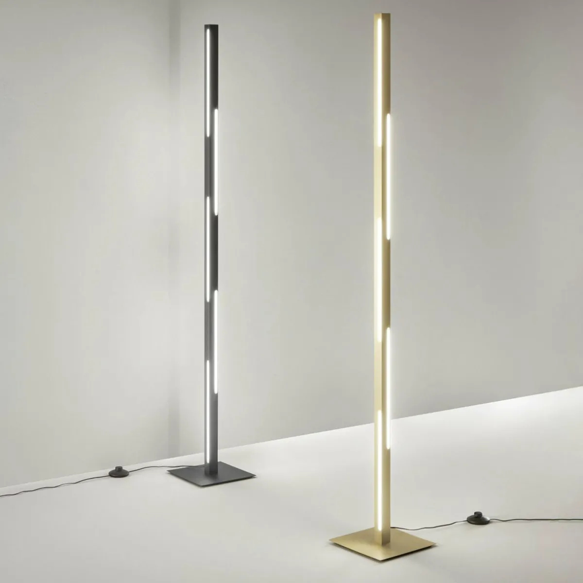 lampe_sur_pied_led_ling_noir_hauteur__cm_intensit_variable_mtal_0.webp Clearance Fabas Luce Lampe sur pied LED Ling, noir, hauteur 165 cm, intensité variable, métal