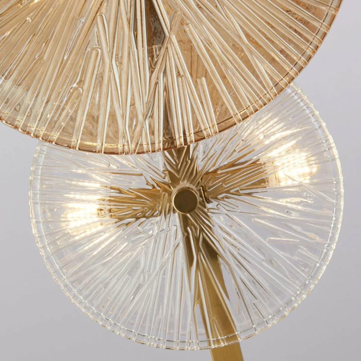 lampe_sur_pied_wagon_wheel___lampes_1.webp Hot Searchlight Lampe sur pied Wagon Wheel, à 6 lampes