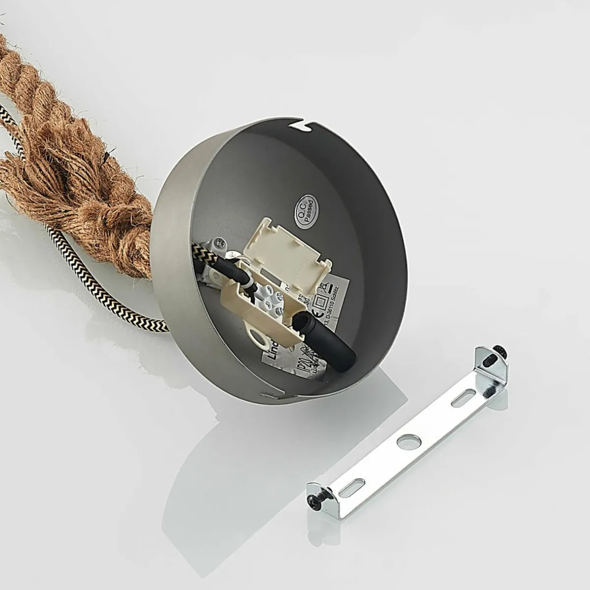 lindby_haruno_suspension_en_rotin_cm_6-1.webp Store Lindby Haruno suspension en rotin, 33 cm