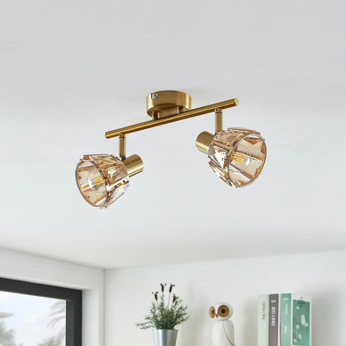 lindby_kosta_plafonnier___lampes_laiton_2.webp Outlet Lindby Kosta Plafonnier à 2 lampes, laiton