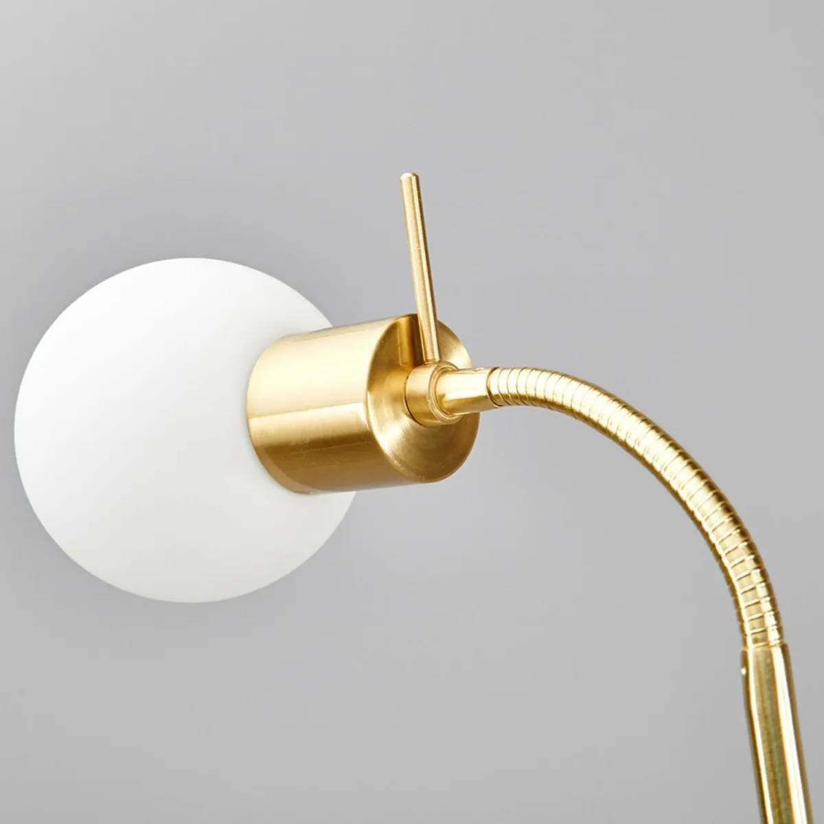 lindby_lampadaire_elaina_laiton_cm_flexible_e_5.webp Hot Lindby lampadaire Elaina, laiton, 162cm, flexible, E14