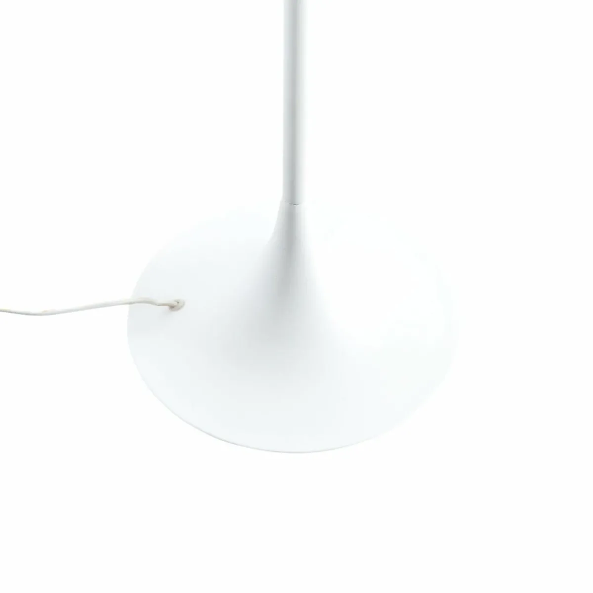 lindby_lampe_sur_pied_eryndor_blanc_textile___cm_e_4.webp Clearance Lindby lampe sur pied Eryndor, blanc, textile, Ø 47 cm, E27