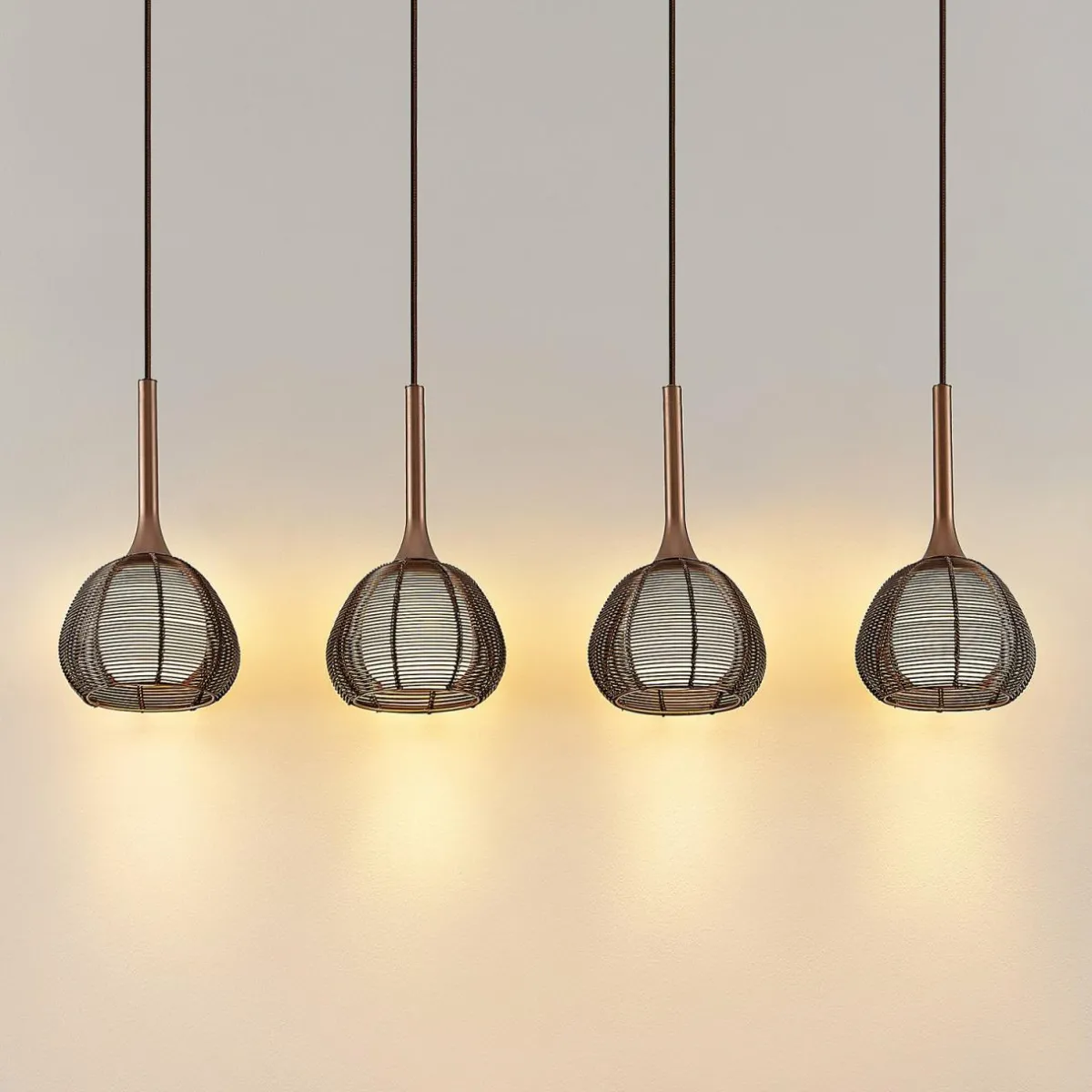 lucande_tetira_suspension__lampes_allonge_brune_0.webp Hot Lucande Tetira suspension 4 lampes allongée brune