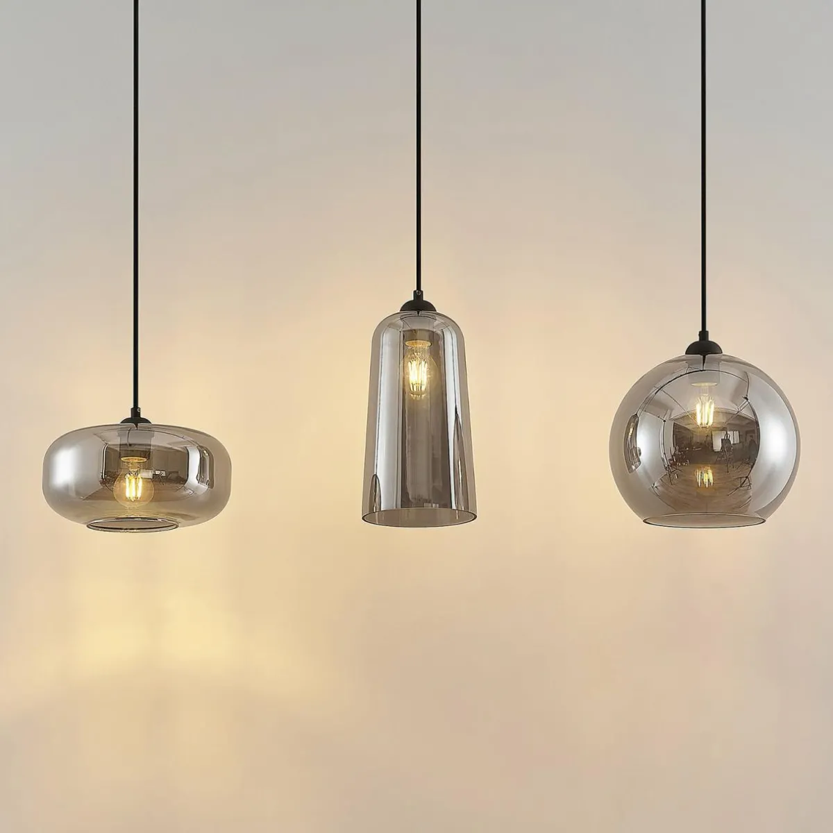 lucande_wilja_suspension___lampes_gris_fum_2.webp Outlet Lucande Wilja suspension à 3 lampes, gris fumé