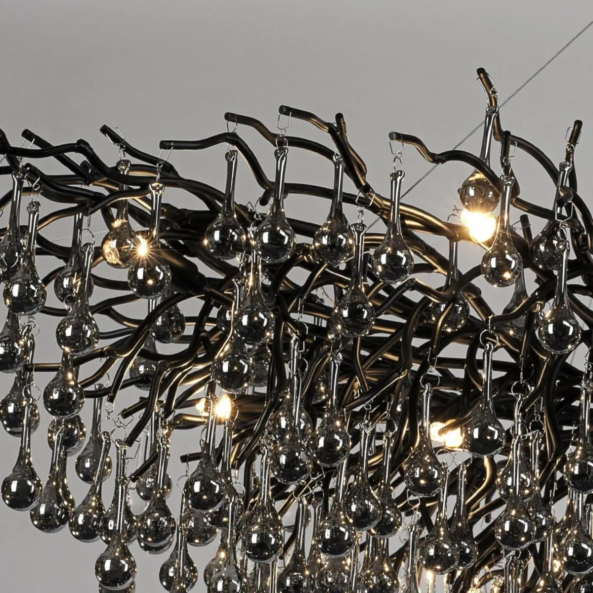 lustre_icicle_noir_suspension_en_verre_longueur__cm_3.webp Best Sale Paul Neuhaus Lustre Icicle, noir, suspension en verre, longueur 150 cm