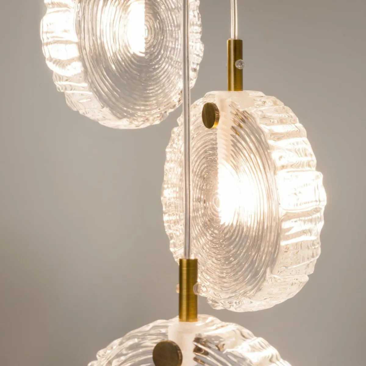maytoni_suspension_frozen__lampes_transparent__laiton_verre_2.webp Online Maytoni Suspension Frozen, 12 lampes, transparent / laiton, verre