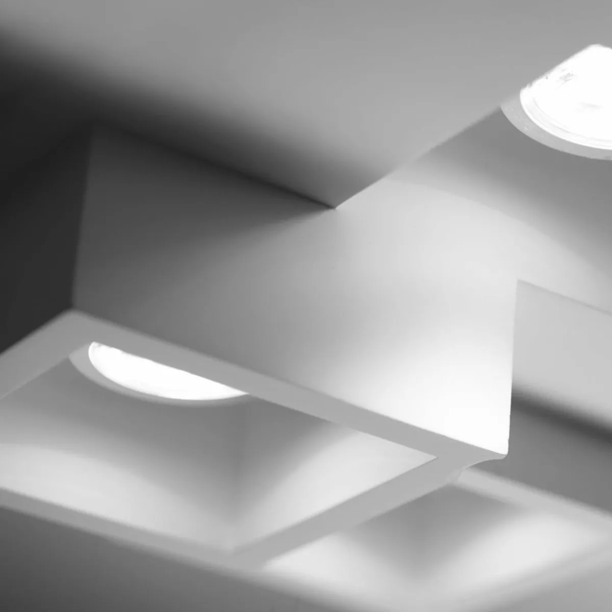 plafonnier_encastr_heraea___lampes_4.webp New TECNICO by Sforzin Plafonnier encastré Heraea à 3 lampes