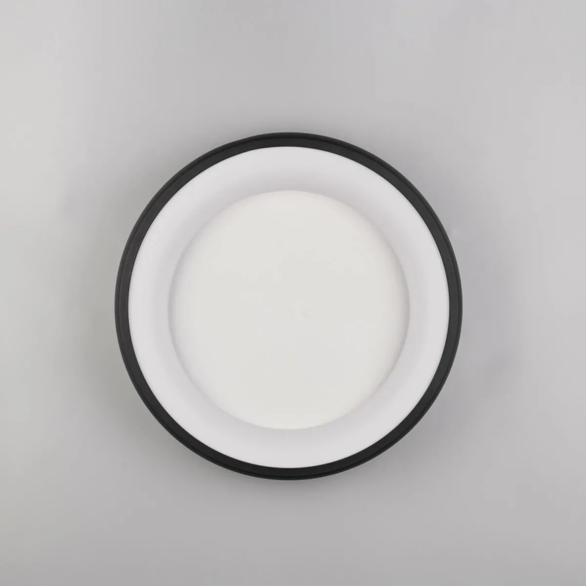 plafonnier_led_cardona___cm_noir_mat_mtal_cct_4.webp Discount Trio Lighting Plafonnier LED Cardona, Ø 46,5 cm, noir mat, métal CCT