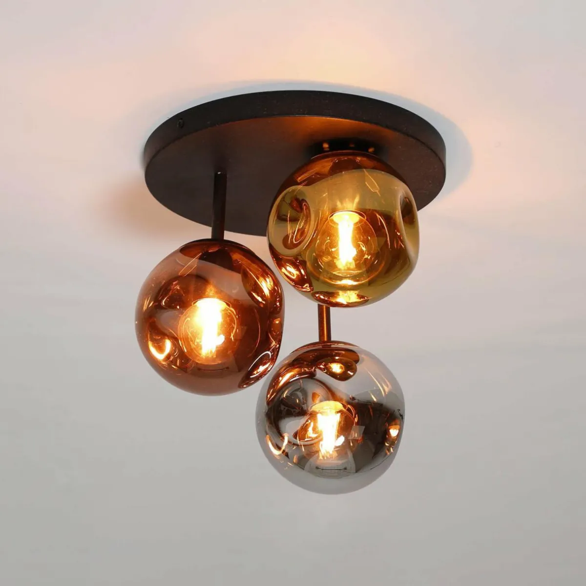 plafonnier_stellar_orargentcuivre___cm_verre___lampes_0.webp Outlet Zijlstra Plafonnier Stellar, or/argent/cuivre, Ø 30 cm verre à 3 lampes.