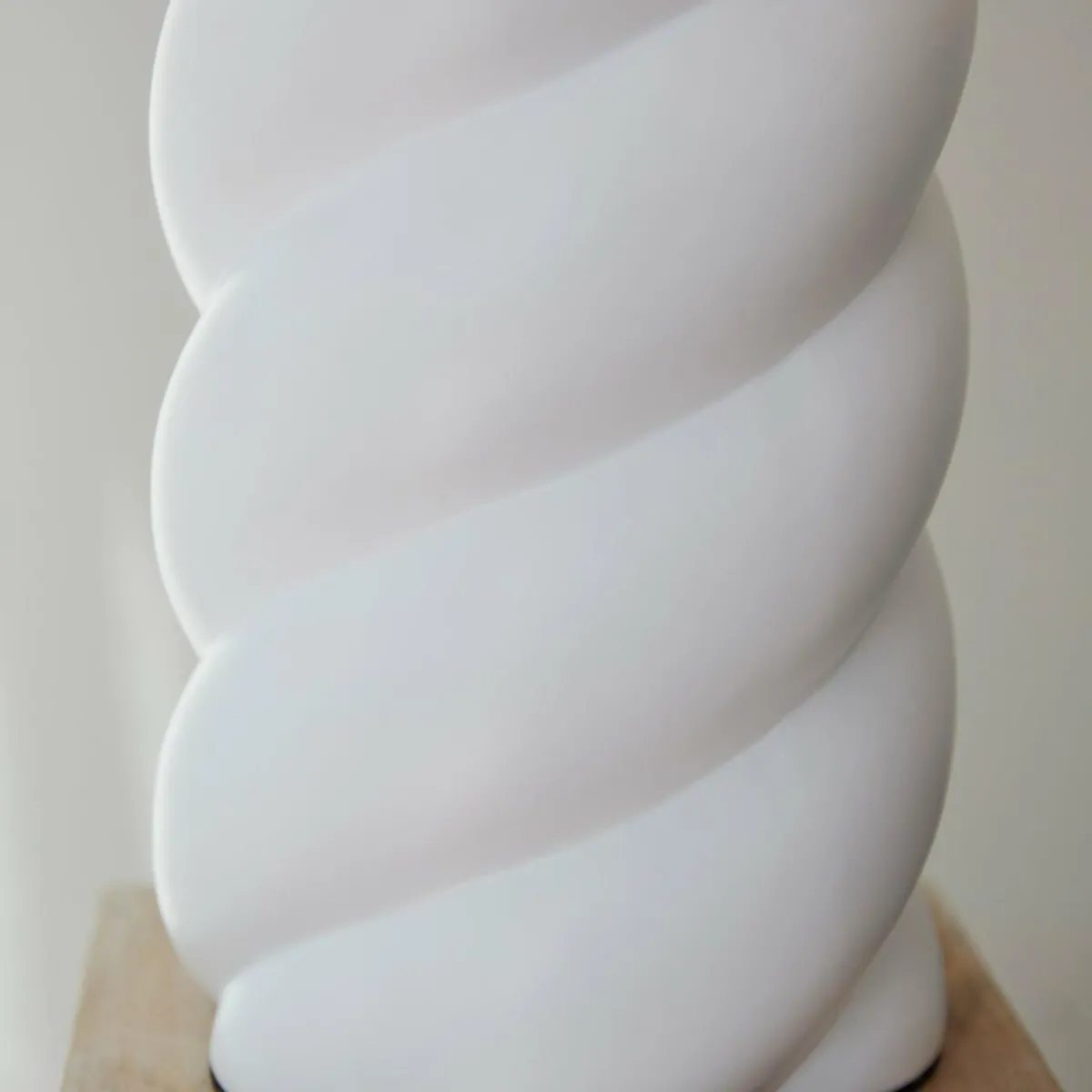 pr_home_spin_lampe__cm_blanclin_naturel_1.webp New PR Home Spin lampe Ø 35 cm blanc/lin naturel