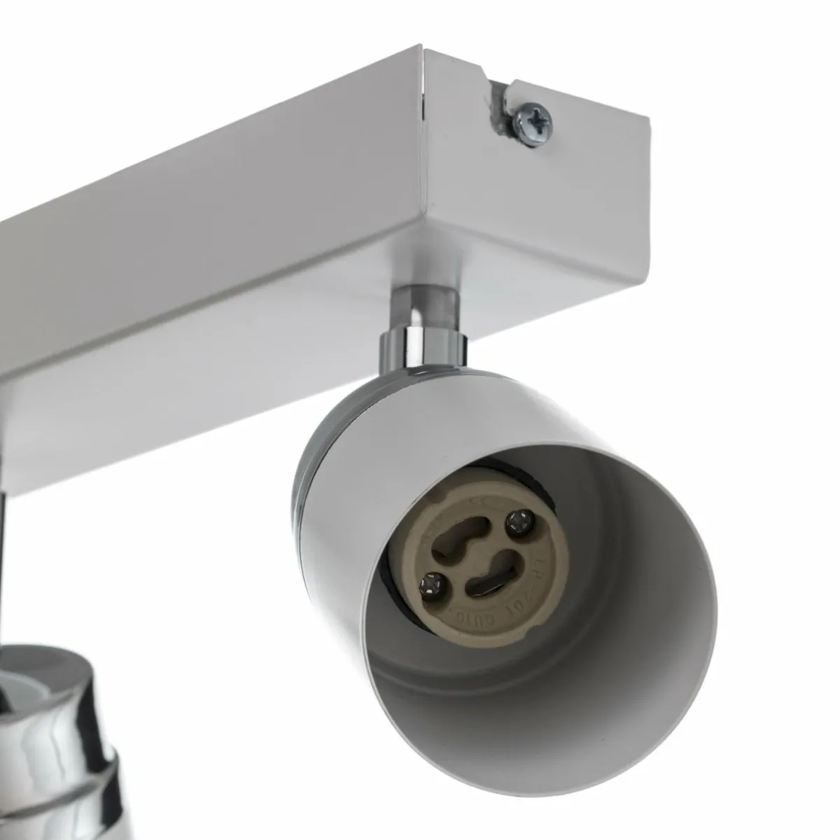 spot_pour_plafond_reno___lampes_blancchrom_5.webp Clearance Luminex Spot pour plafond Reno, à 6 lampes, blanc/chromé