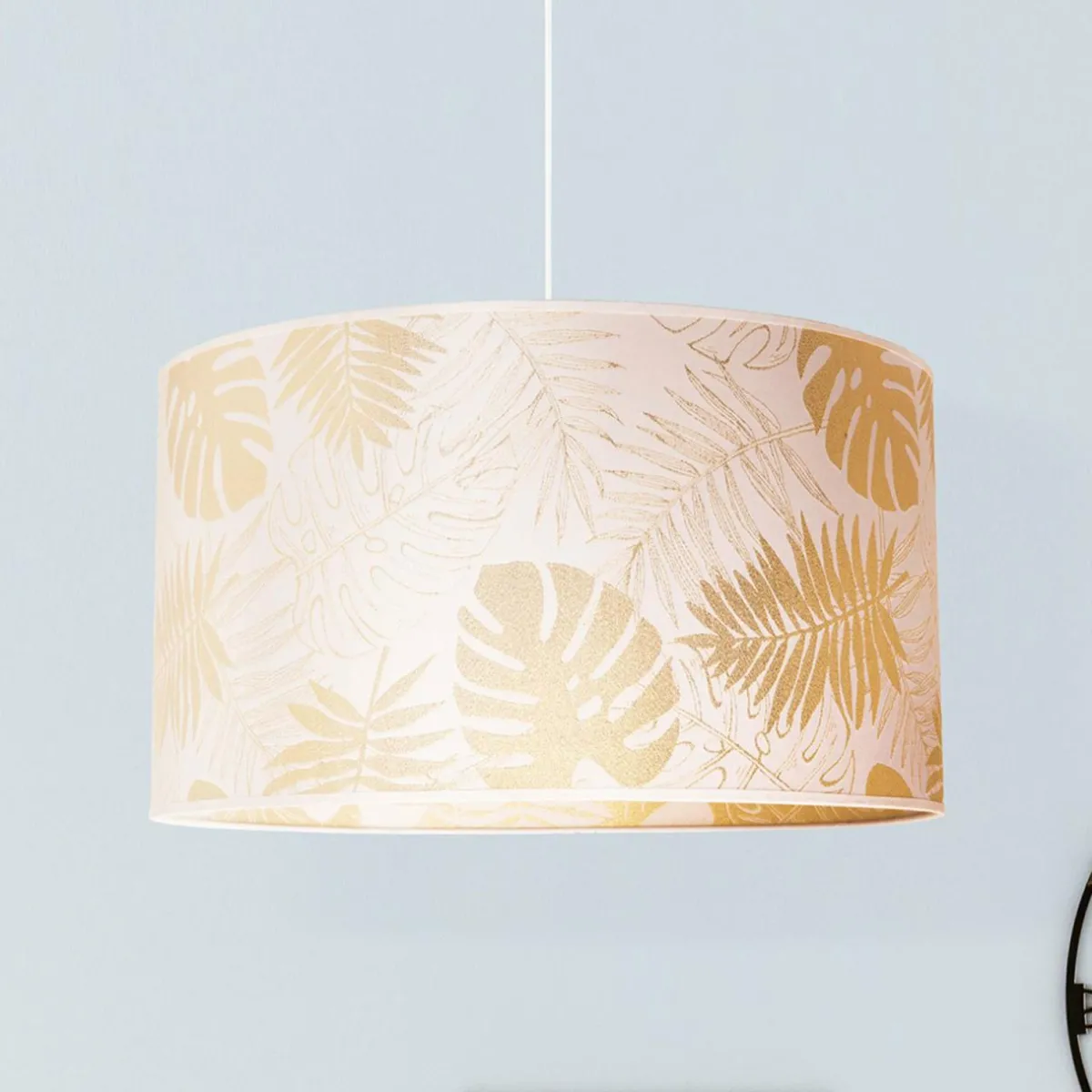 suspension_areca_avec_motif_de_feuilles_or_1.webp New Duolla Suspension Areca avec motif de feuilles, or