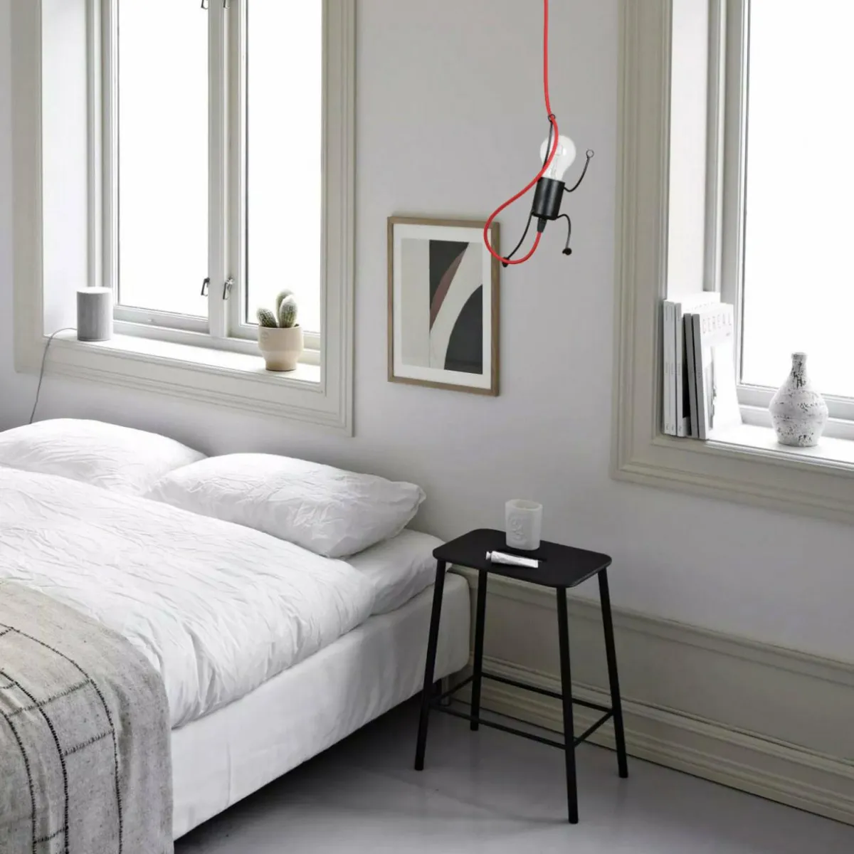 suspension_bobi__en_noir_cble_rouge___lampe_0.webp Online EMIBIG LIGHTING Suspension Bobi 1 en noir, câble rouge, à 1 lampe