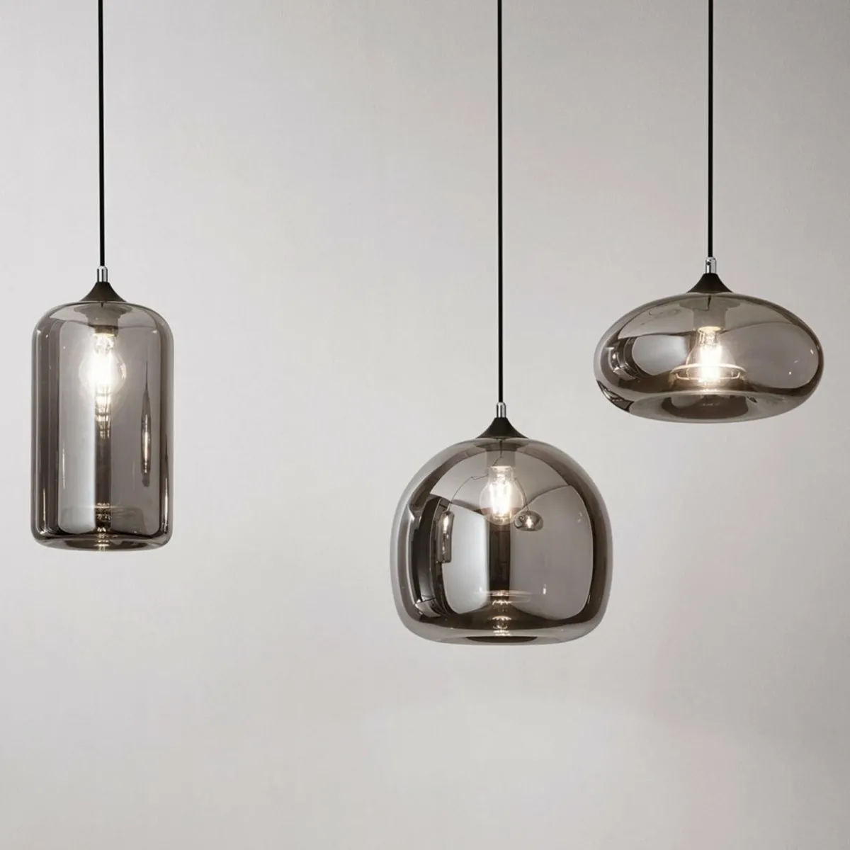suspension_fiona_gristransparent__lampes_verre_1.webp Flash Sale Fabas Luce Suspension Fiona, gris-transparent, 3 lampes, verre