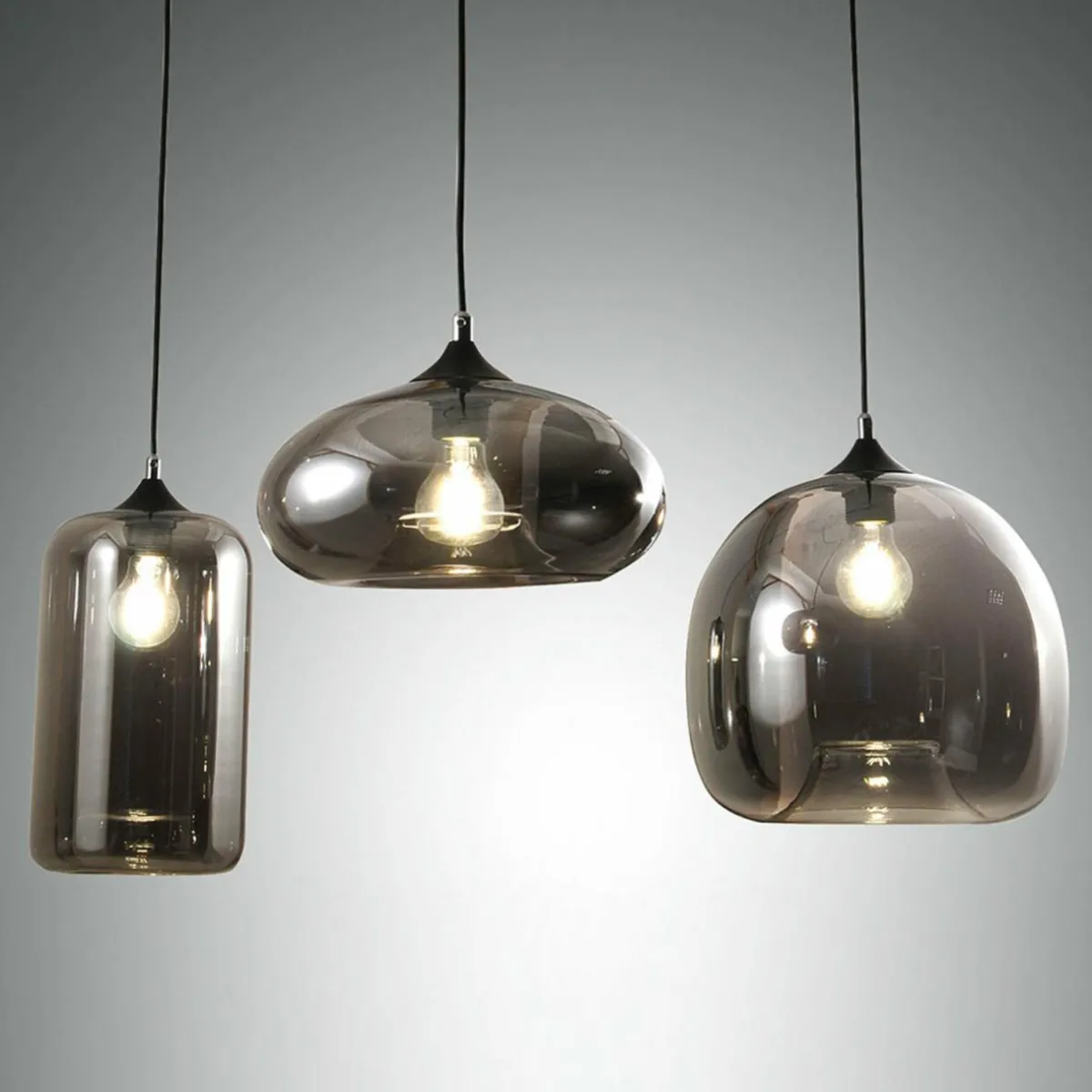 suspension_fiona_gristransparent__lampes_verre_2.webp Flash Sale Fabas Luce Suspension Fiona, gris-transparent, 3 lampes, verre