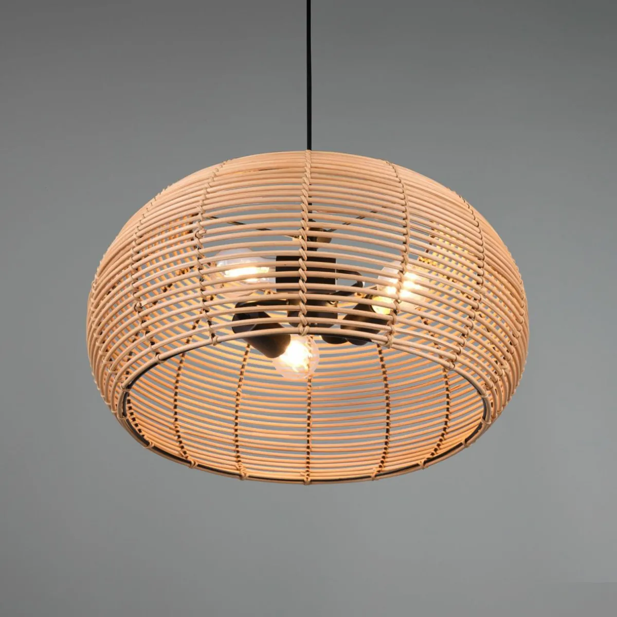 suspension_inga_avec_abatjour_en_rotin___cm_0-1.webp Outlet Trio Lighting Suspension Inga avec abat-jour en rotin Ø 50 cm