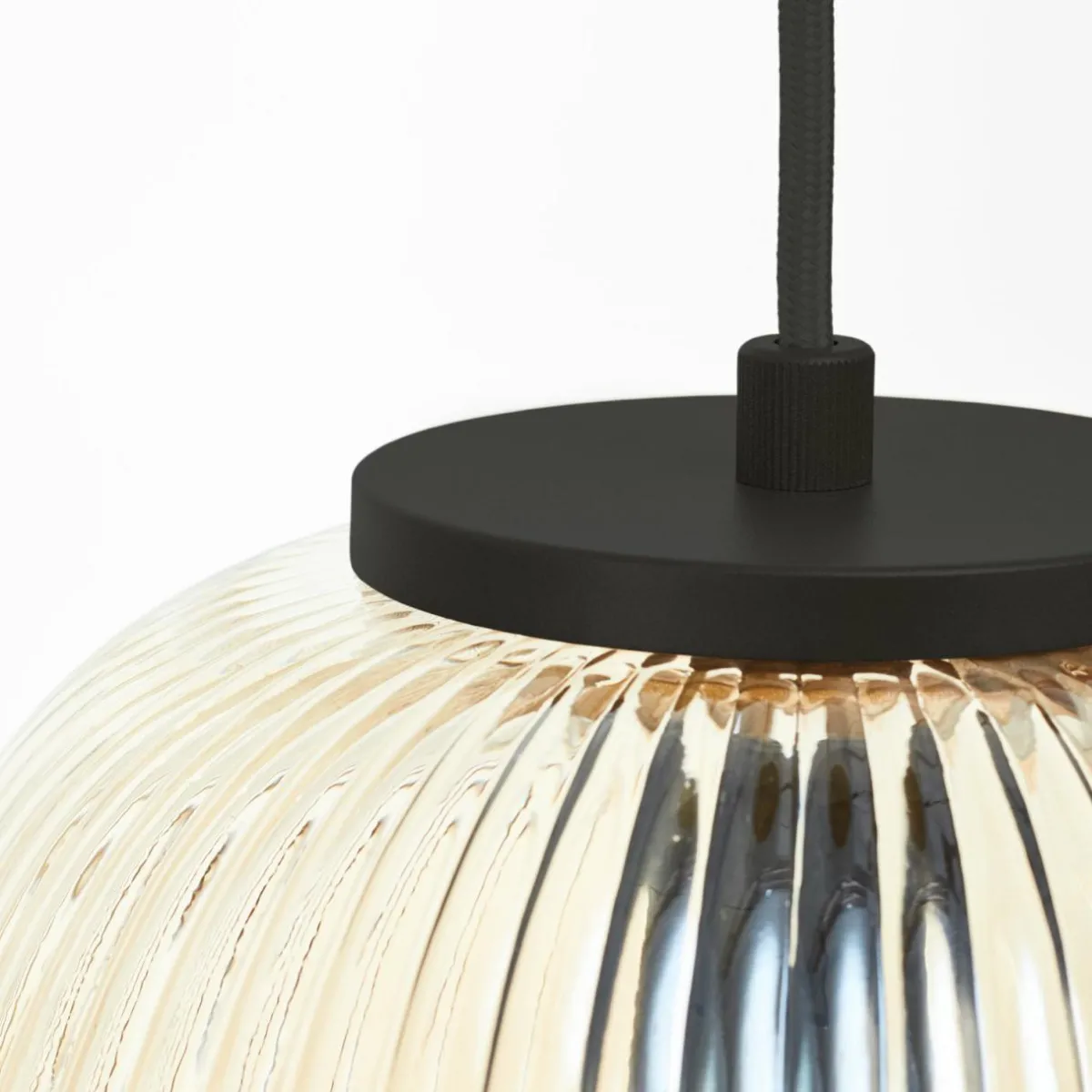 suspension_kaizen___cm_ambre__lampes_verre_0.webp New Brilliant Suspension Kaizen, Ø 40 cm, ambre, 3 lampes, verre