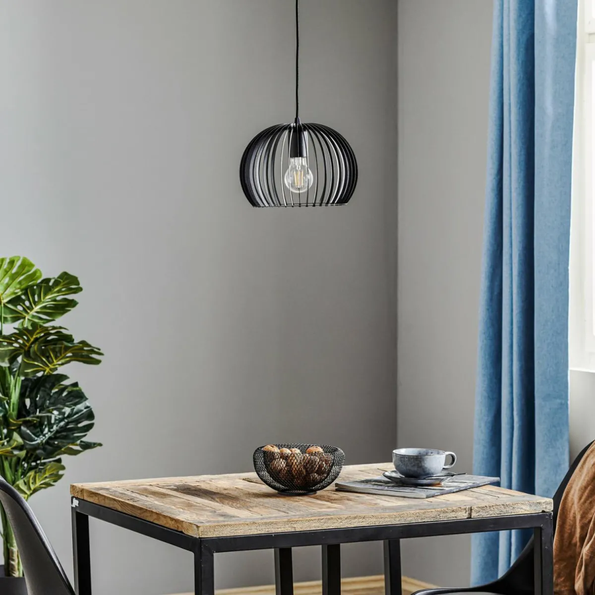 suspension_larus_en_acier_noir__une_lampe_0.webp Clearance TEMAR LIGHTING Suspension Larus en acier noir, à une lampe