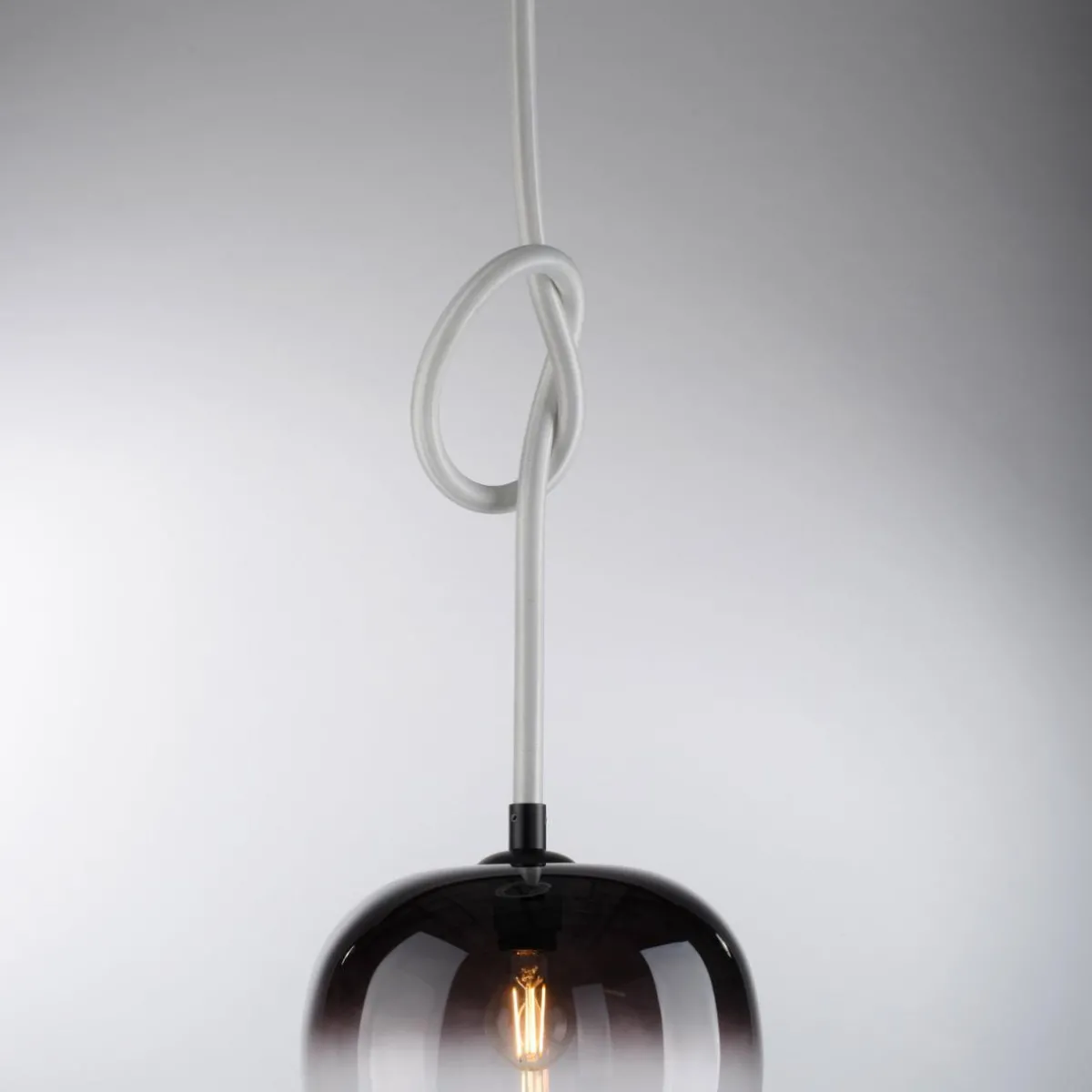 suspension_luma_en_verre___lampe_2.webp Best Sale Paul Neuhaus Suspension Luma en verre, à 1 lampe