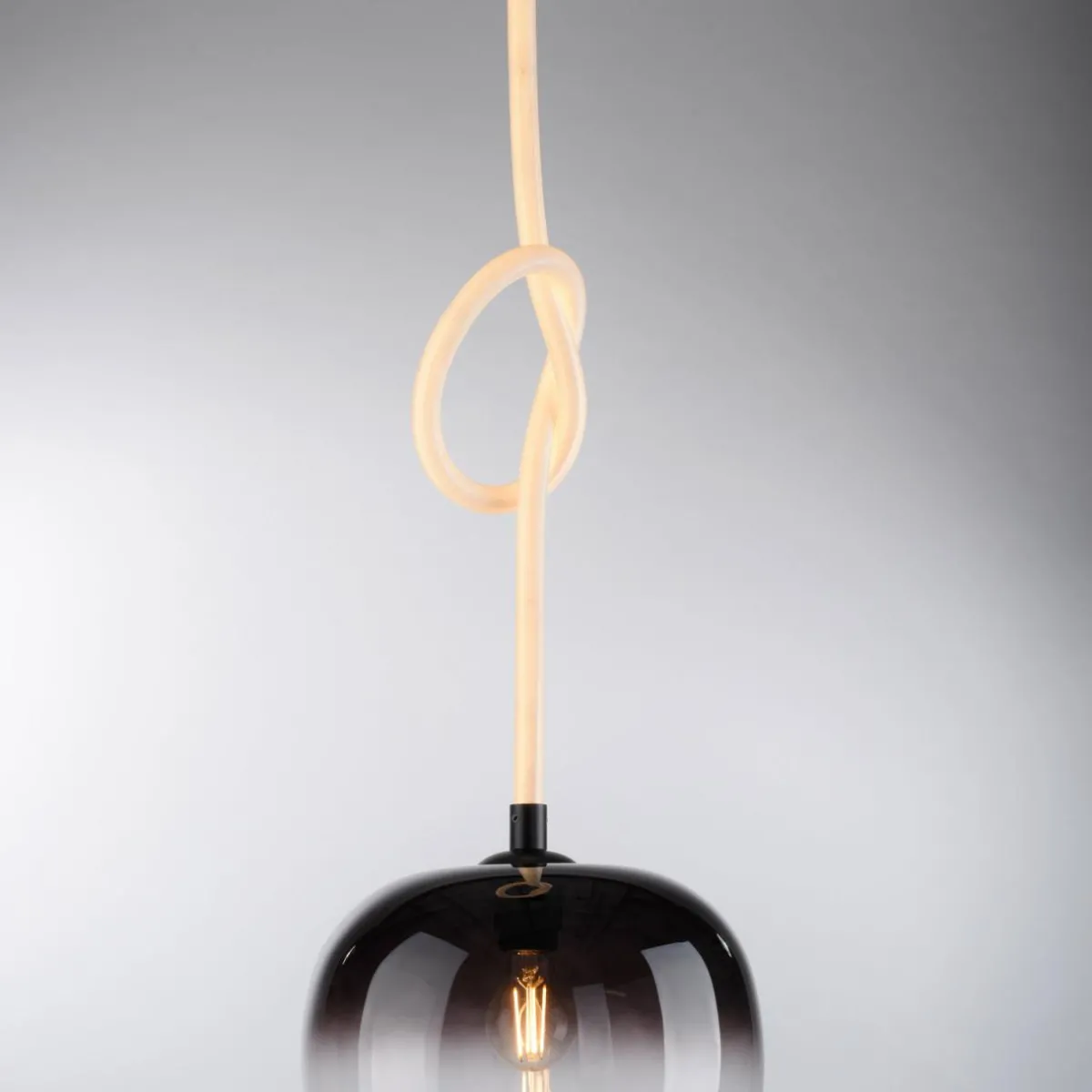 suspension_luma_en_verre___lampe_3.webp Best Sale Paul Neuhaus Suspension Luma en verre, à 1 lampe