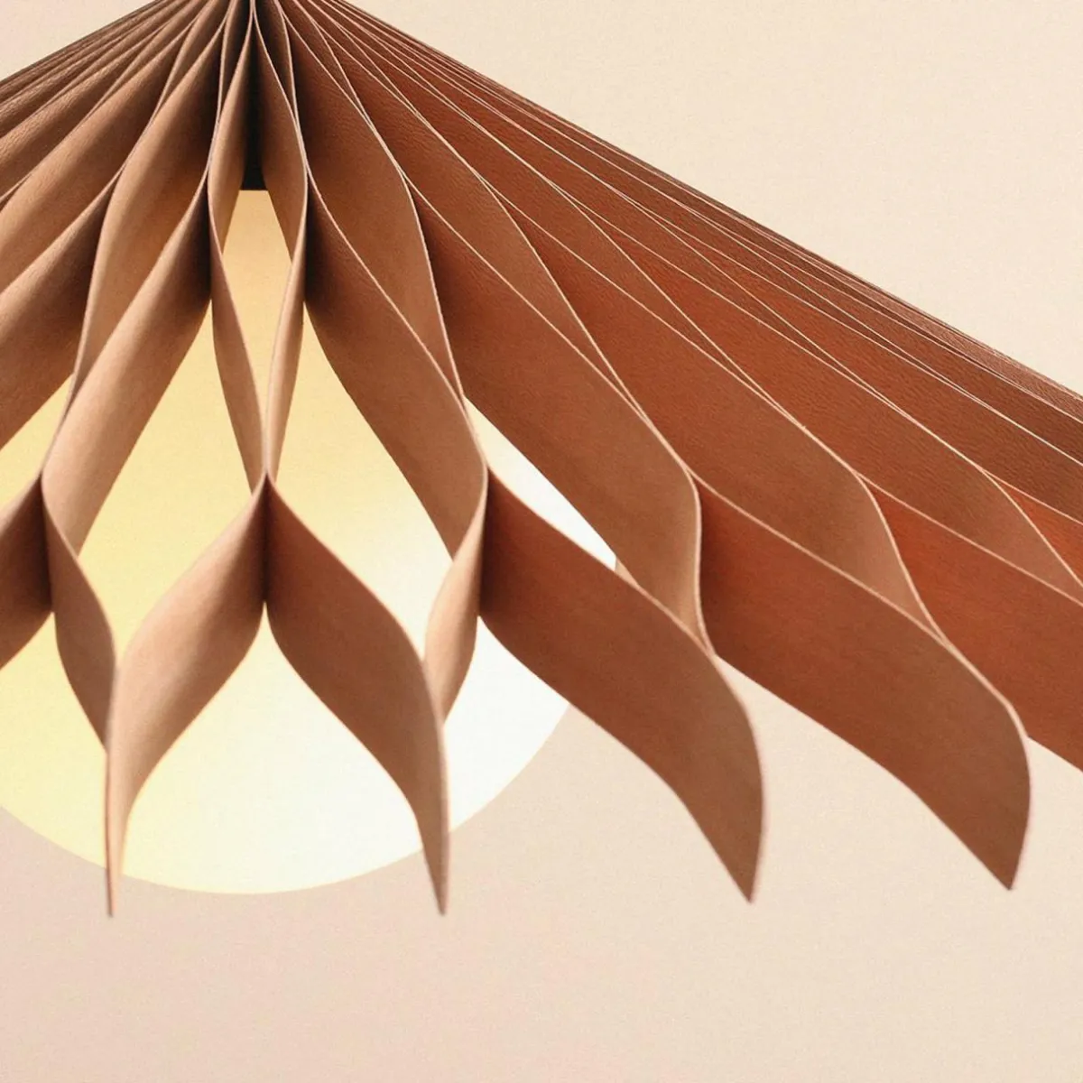 suspension_nature_sun_verre_xl_cne_plat___cm_bois_1.webp Shop ALDEX Suspension Nature Sun verre XL, cône plat, Ø 69 cm, bois
