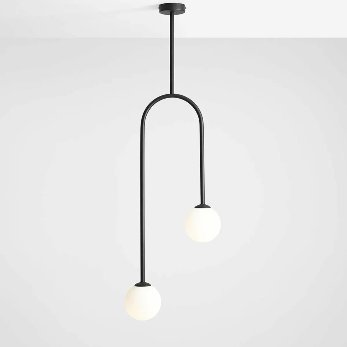 suspension_nave_noir_mtal_verre___lampes_2.webp Shop ALDEX Suspension Nave, noir, métal, verre, à 2 lampes